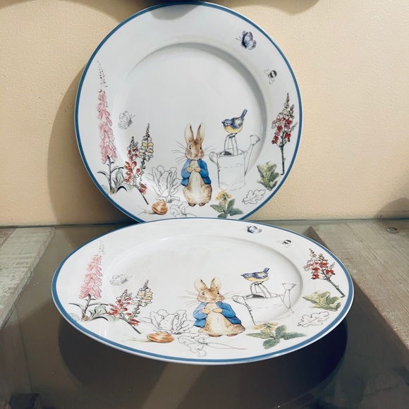 Set of 2 Peter Rabbit Dinner Plates - Picture 2 of 4